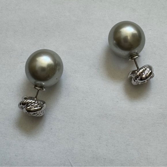 Kate Spade Grey faux pearls stud earring - Picture 7 of 7